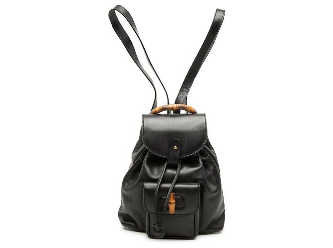 Bamboo Mochila Gucci em couro de bezerro preto com cordão e bambu