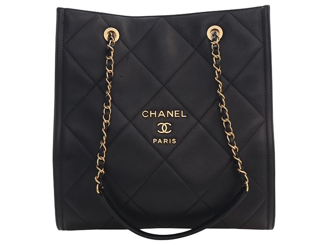 Chanel Shopping Tote aus schwarzem gestepptem Lammleder mit CC