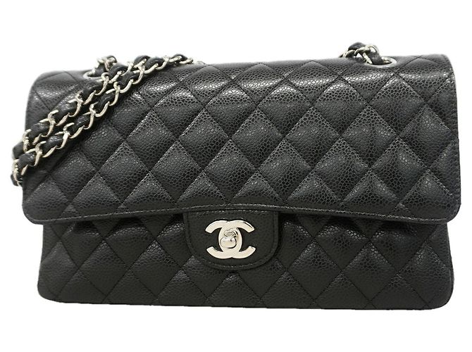 Bolsa de Ombro Chanel Matelassé Preto