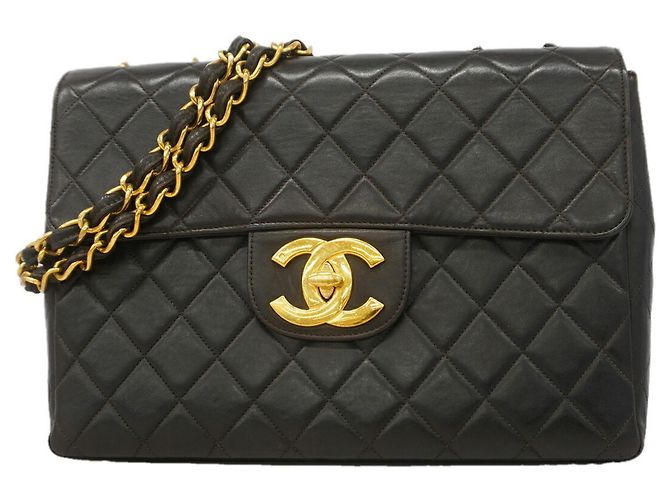 Borsa a tracolla Chanel in pelle d'agnello nera Nero