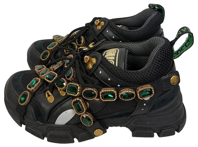 Sneakers Gucci in pelle nera con gioielli Nero
