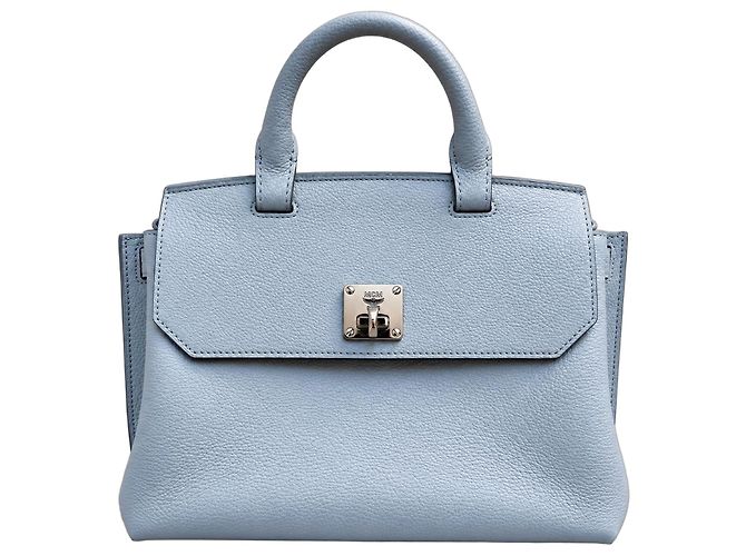 Bolsa MCM em couro azul claro