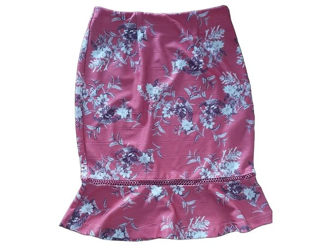 Guess Minirock mit Blumenprint in Rosa Pink Weiß Lila