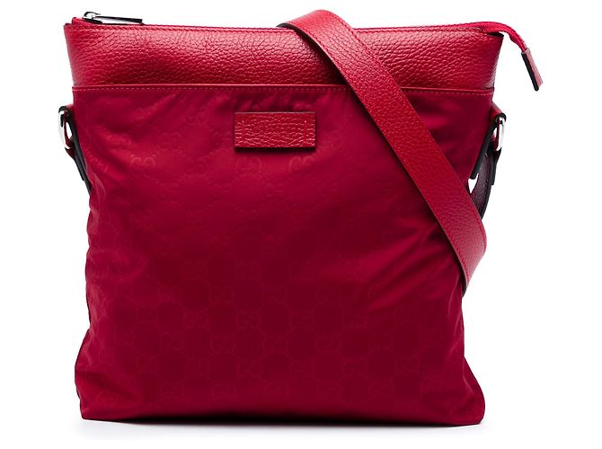 Borsa a tracolla piatta Gucci in nylon rosso GG