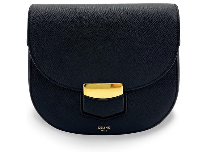 Céline Celine Trotteur Calfskin Medium Nero
