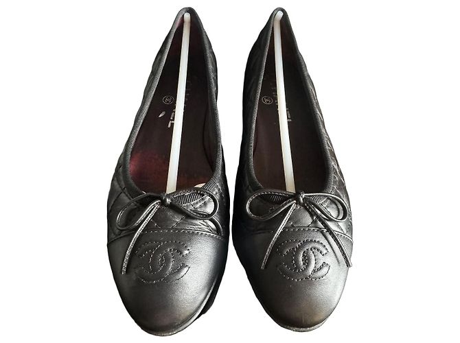 Chanel Quilted Leather Ballet Flats Black