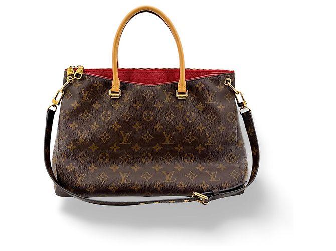 Louis Vuitton Pallas Monogram Canvas with Leather MM Marrom