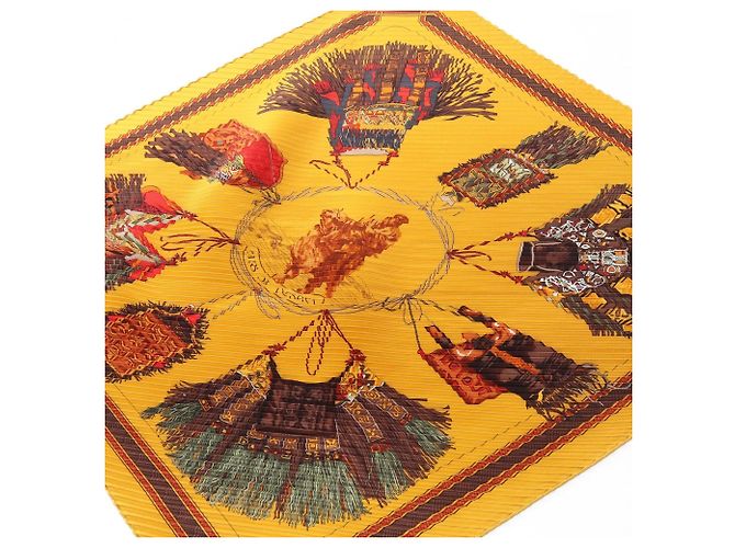 Hermès Lenço Hermes Carre Plissé Cuirs du Desert Marrom Multicor