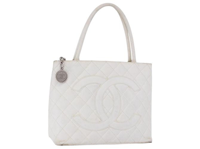 Saco Tote CHANEL Couro Caviar Branco Standard Prata CC Auth 204728