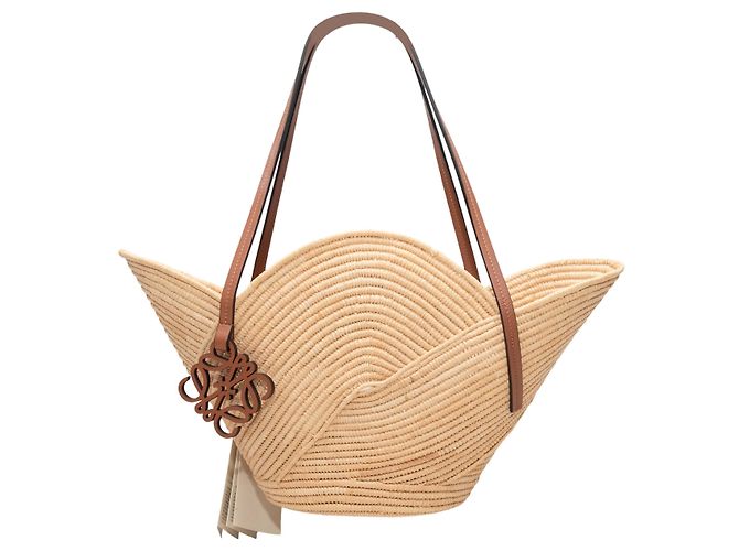 Loewe Petal Shopper aus Raffia Tan Kamel