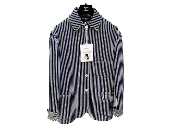 Casaco Chanel de seda azul marinho com riscas e bordados Multicor
