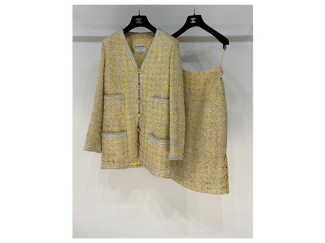 Falda Chanel de tweed amarillo talla 36 Multicolor