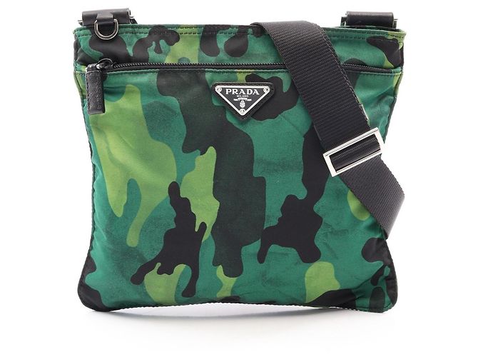 Saffiano Bolso de hombro Prada con logo triangular y camuflaje Negro Verde