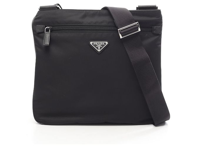 Borsa a tracolla Prada in nylon nero e pelle Saffiano