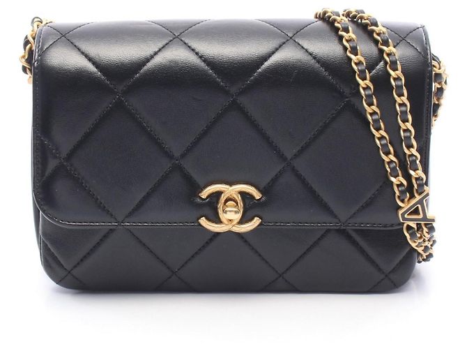 Borsa a tracolla Chanel Matelassé Small Flap Nero