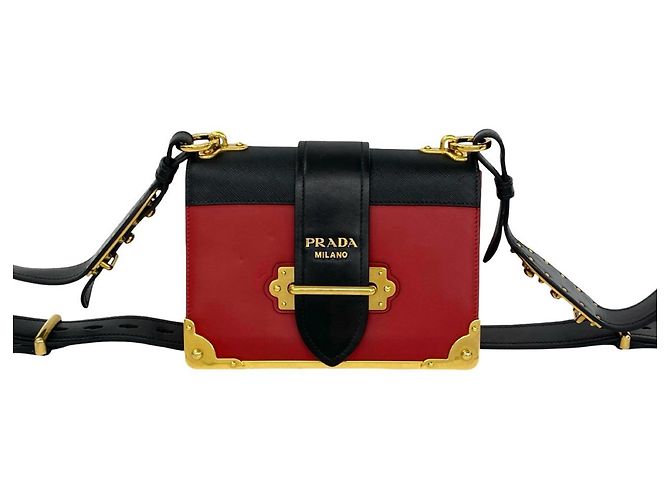 Sac à épaule mini en cuir Prada Cahier avec logo métallique Noir Rouge Doré