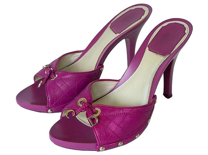 Mules em couro acolchoado rosa Christian Dior