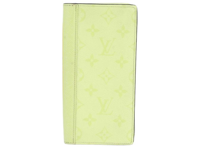 Louis Vuitton RFID-Protected Taigarama Portefeuille Brazza Long Wallet