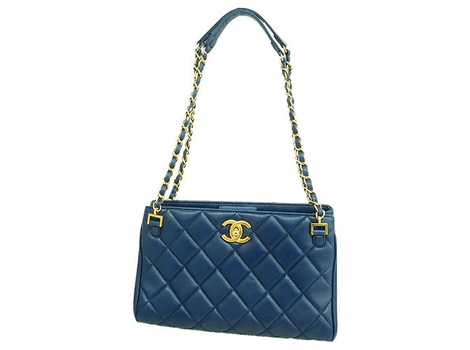 Bolsa de Ombro Chanel Matelassé com Corrente Azul