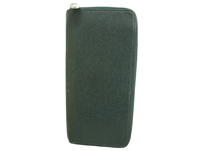 Carteira Zippy Louis Vuitton Taiga Azul