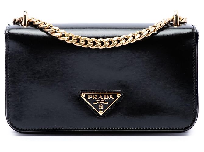 Prada Bolsa crossbody em couro de bezerro macio preto com corrente