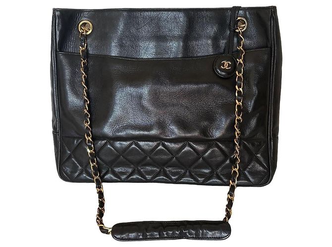 Chanel gesteppte mattschwarze Leder-Shopper-Tasche