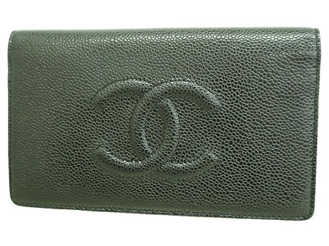 Cartera larga Chanel de piel de becerro granulada negra Negro