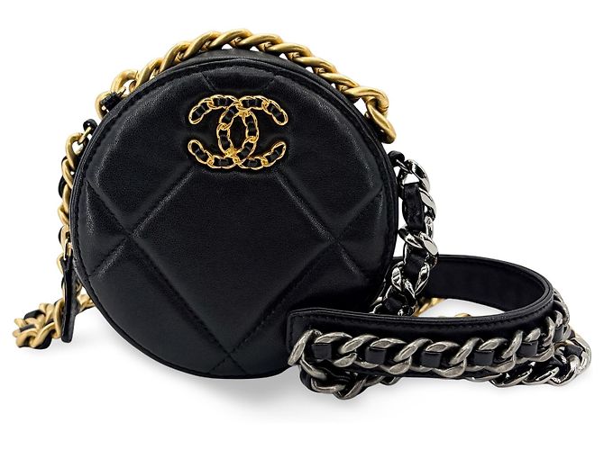 Chanel 19 Runde Clutch mit Kette aus gestepptem Leder Schwarz