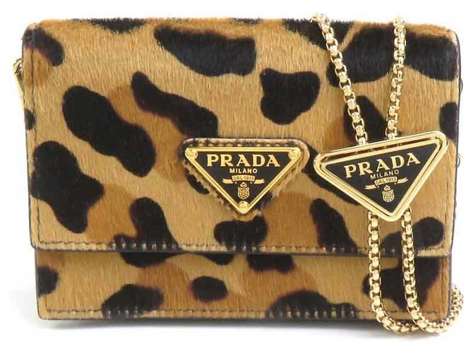 Prada Kartenetui aus Harako-Leder Braun