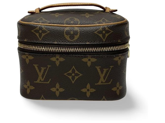 Louis Vuitton Nice Vanity Case Monogram Canvas Nano Marrom