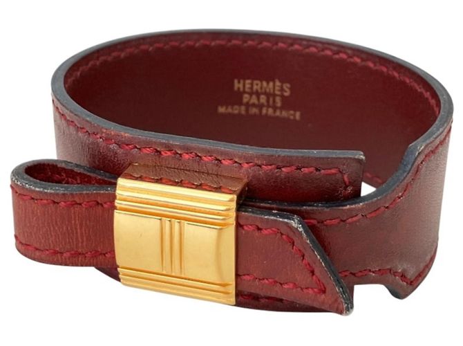 Hermès Pulseira Charm Artemis em couro Hermes em vermelho