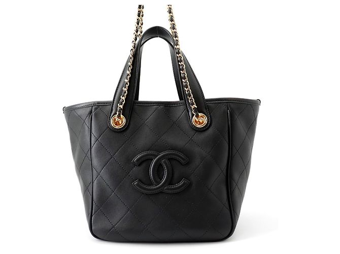 Borsa a tracolla Chanel in vitello nero