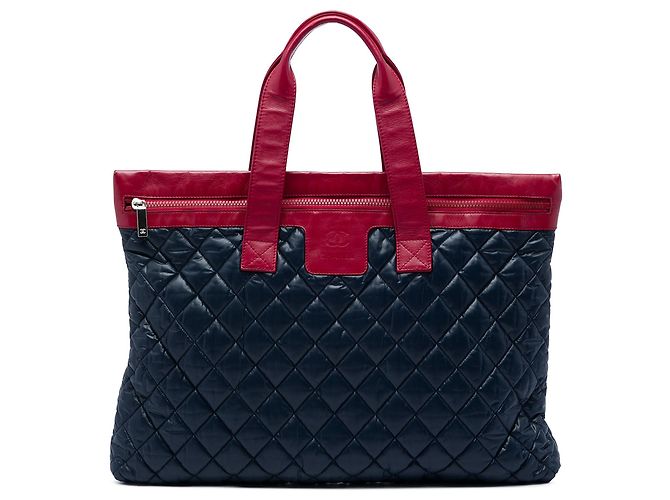Blue Chanel Large Bicolor gesteppte Nylon- und Lammleder Coco Cocoon Flat Tote Blau