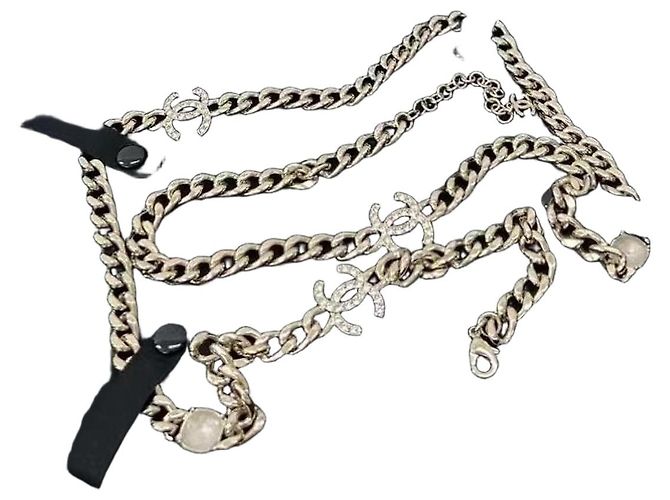 Colares Longos Chanel Multicor