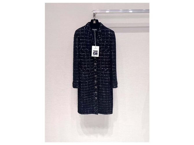 Abrigo largo Chanel de tweed negro con botones de strass Multicolor