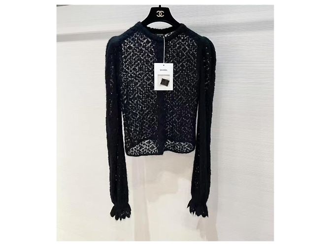 Chanel Strickoberteil aus Wolle mehrfarbig mit Puffärmeln Mehrfarben
