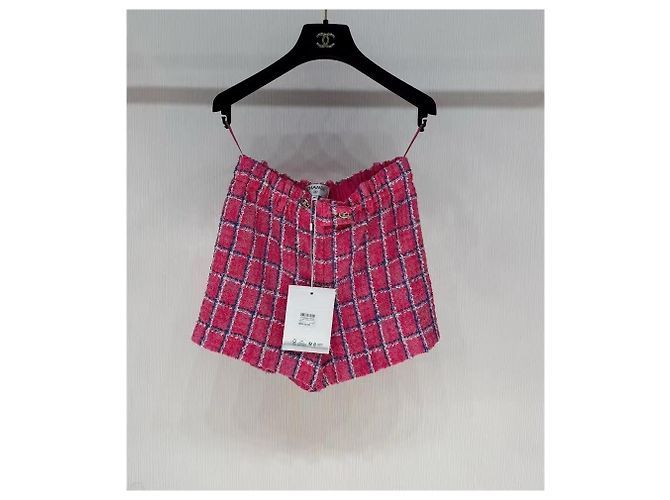 Shorts Chanel de Tweed Rosa Multicor