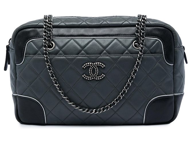 Chanel Medium CC Bicolor gesteppte Kalbsleder Chain Camera Bag in Grau