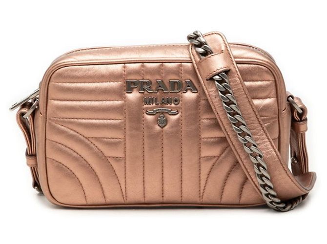 Borsa a tracolla matelassé con catena e logo Prada Rosa