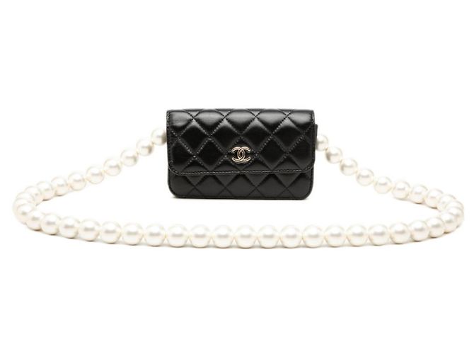 Bolsa de Ombro Chanel Coco Mark Matelassé Preto