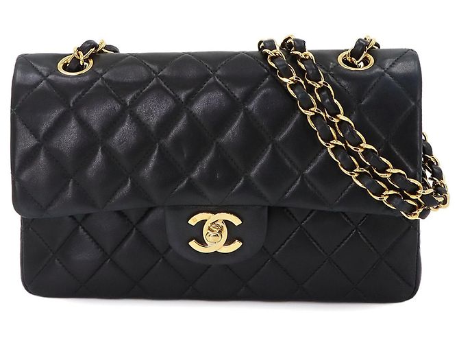 Bolsa de ombro Chanel Matelassé com corrente Preto