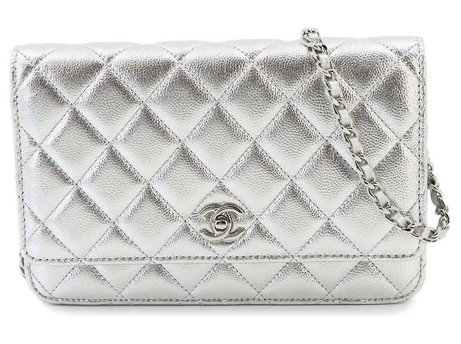 Portefeuille à chaîne Chanel Matelassé Classic Argenté