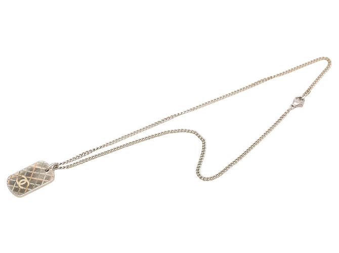 Silbernes Chanel CC Messing Stepp-Dog-Tag Anhänger Collier