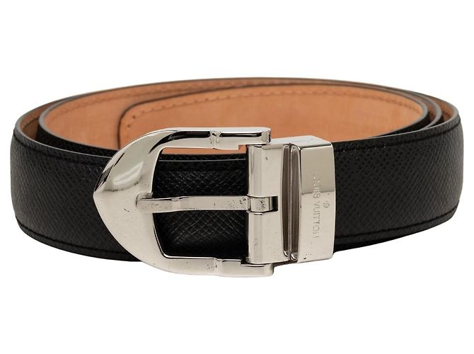 Louis Vuitton Taiga Klassischer Gürtel Schwarz