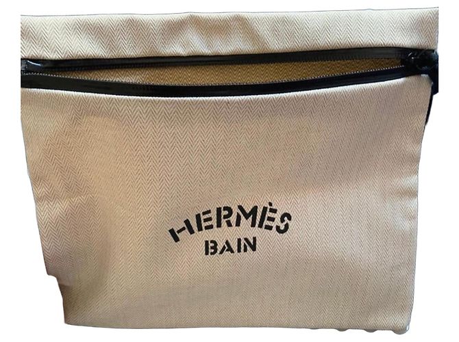 Hermès Bain Pochette em Lona Bege