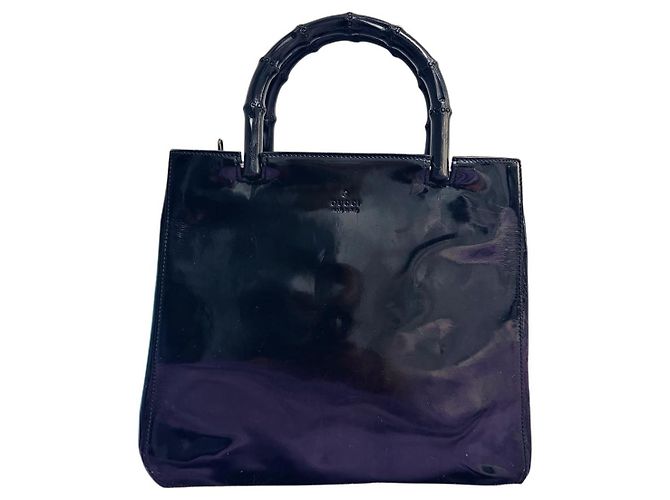 Bolsa Gucci Bamboo em couro envernizado preto