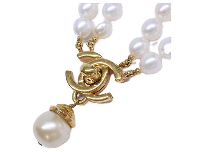 Collier Chanel 96A Coco Mark Turnlock à double rang de perles baroques Doré
