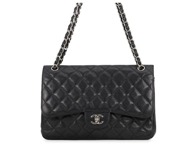 Borsa a tracolla con catena Chanel Matelassé Nero