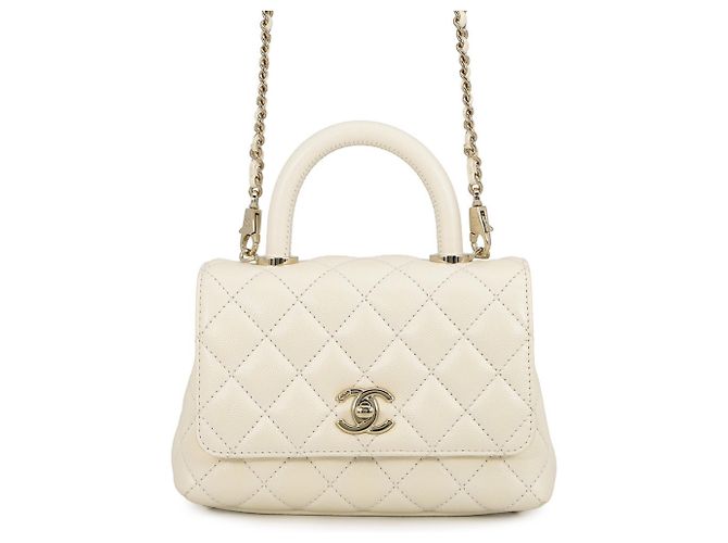 Chanel Matelassé Schultertasche Weiß