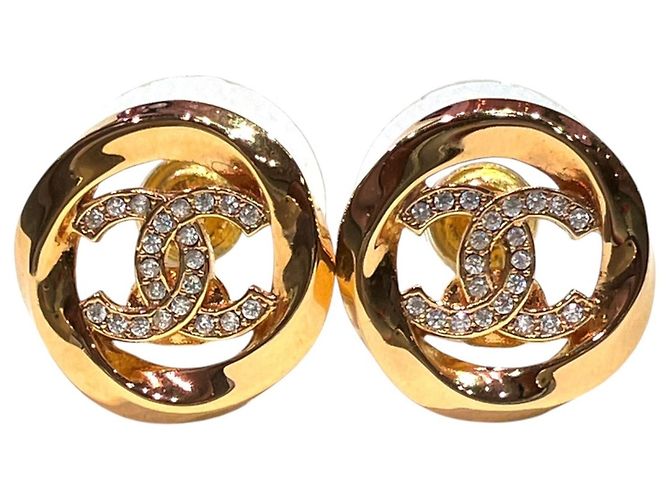 Brincos de botão Chanel Coco Mark com strass Dourado